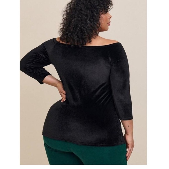 Torrid Black Velvet Top Size 6X NWT - Picture 3 of 9